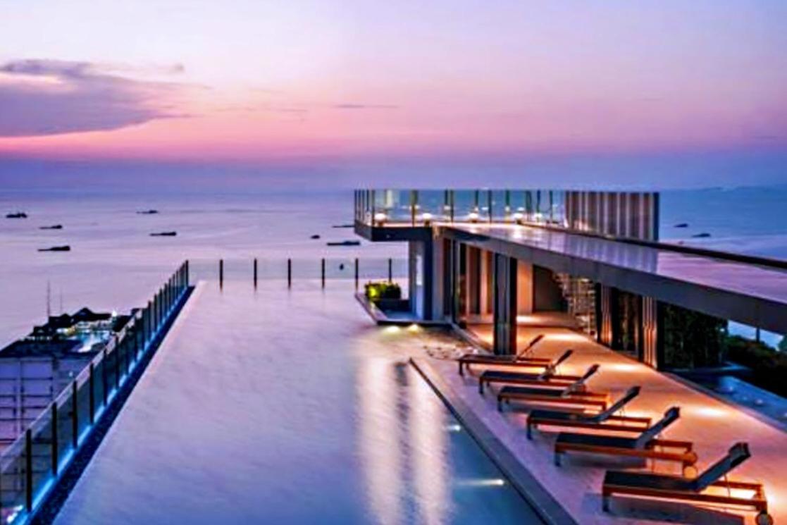 The Base Central Pattaya Esterno foto